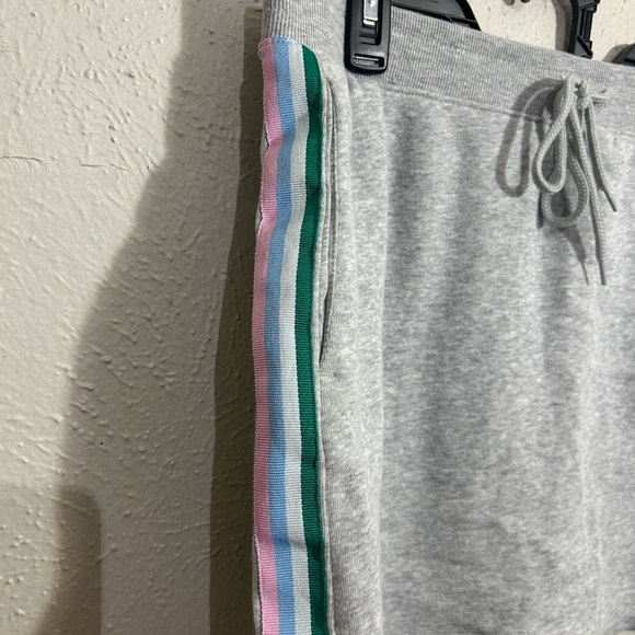 Hello Kitty Gray Skirt - Picture 3 of 4